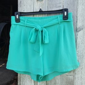 Miss Ave shorts teal size medium tie waist